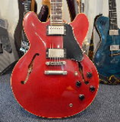 GIBSON GUITAR